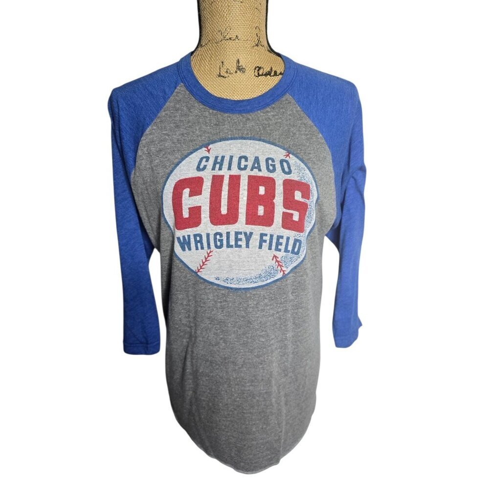 Chicago Cubs Wrigley Field Homage Baseball Tshirt Medium